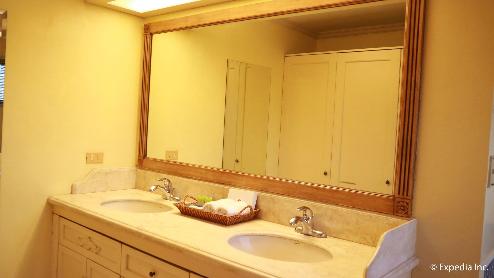 Sophia Suites Residence Hotel Себу Экстерьер фото