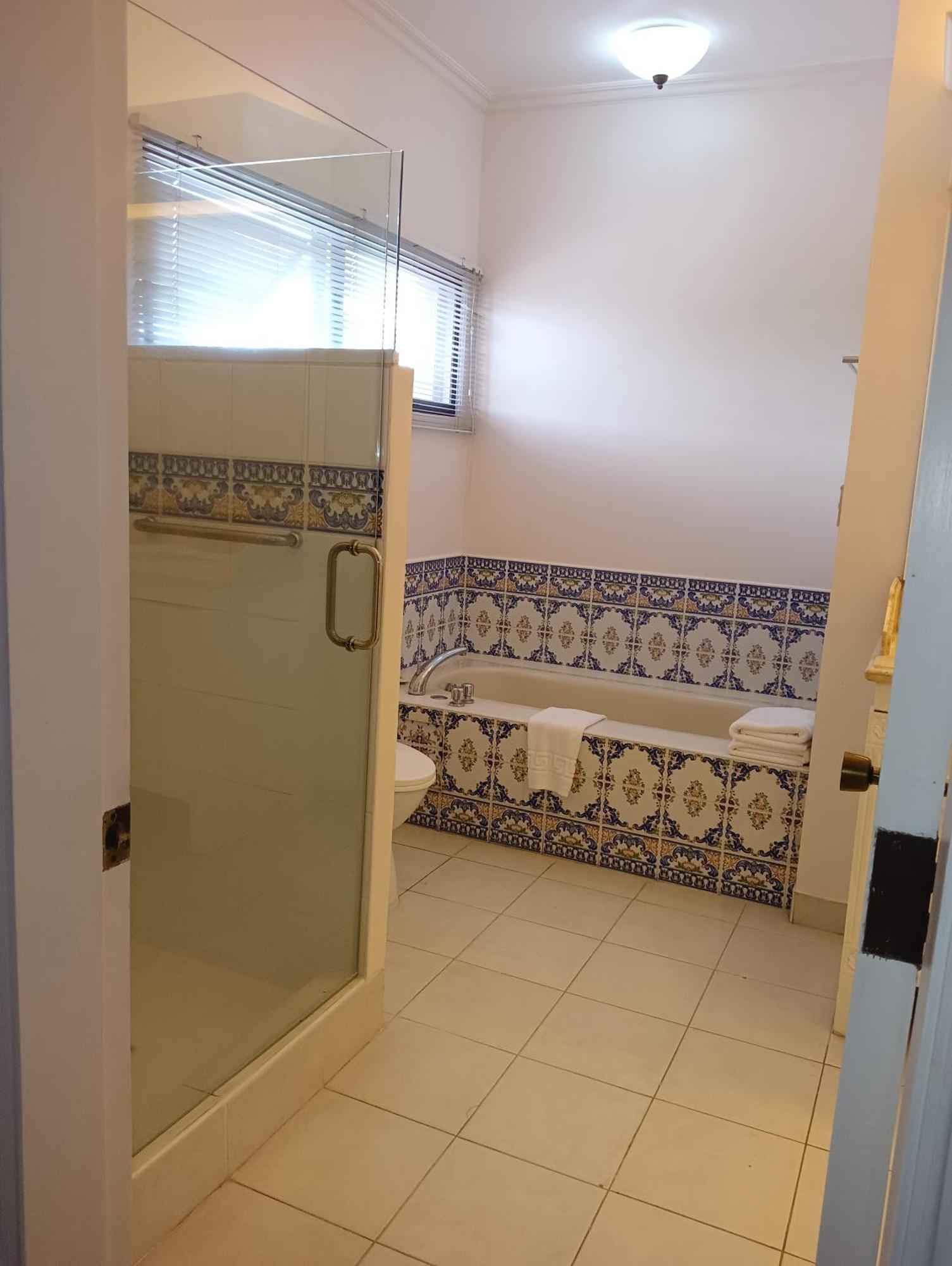Sophia Suites Residence Hotel Себу Экстерьер фото